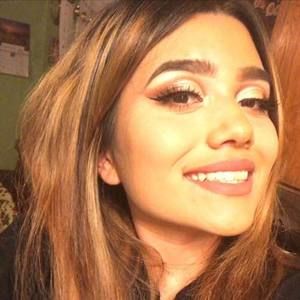 Meet your Posher, Alma